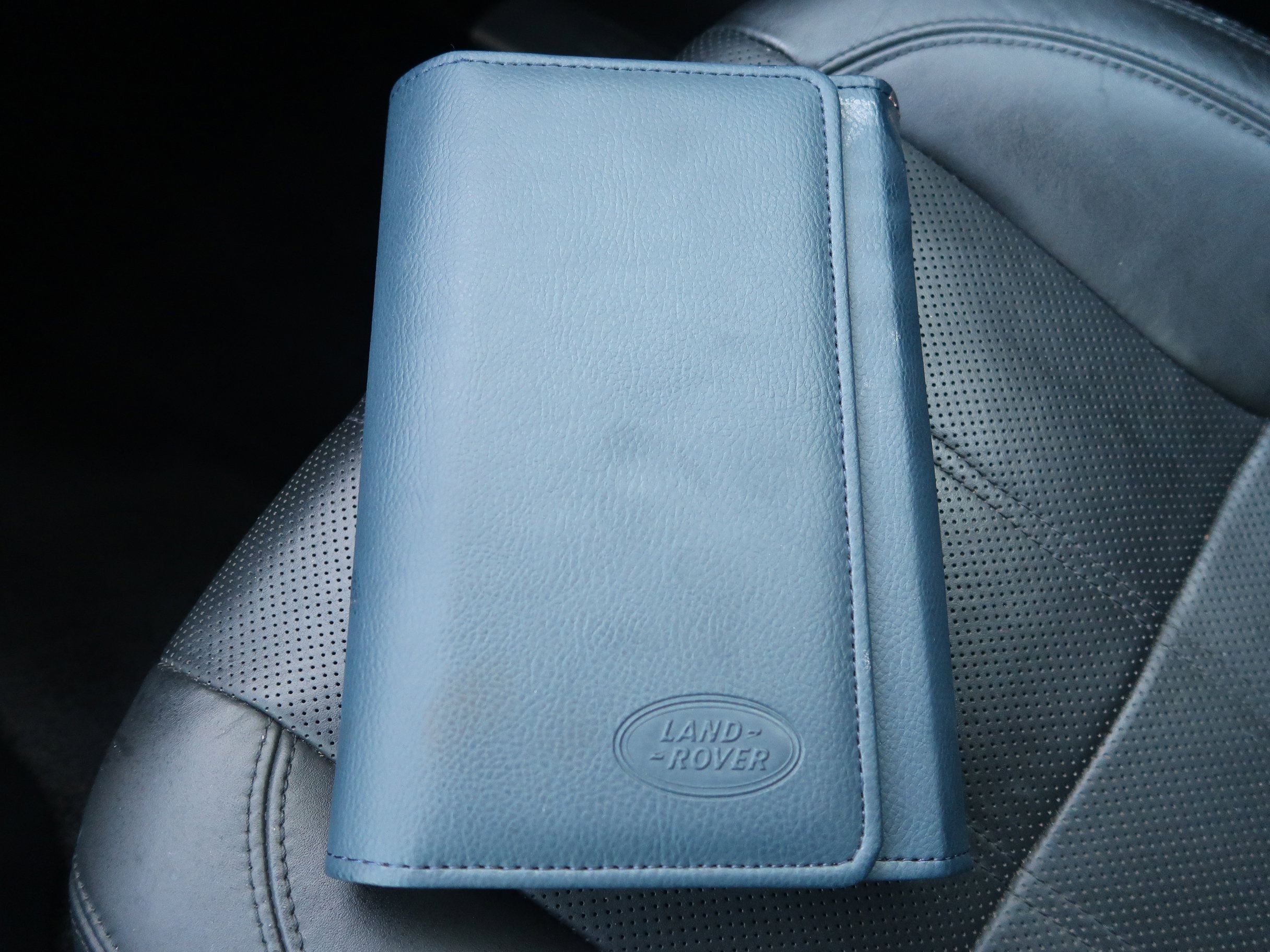 Used 2016 Land Rover Range Rover HSE image 36