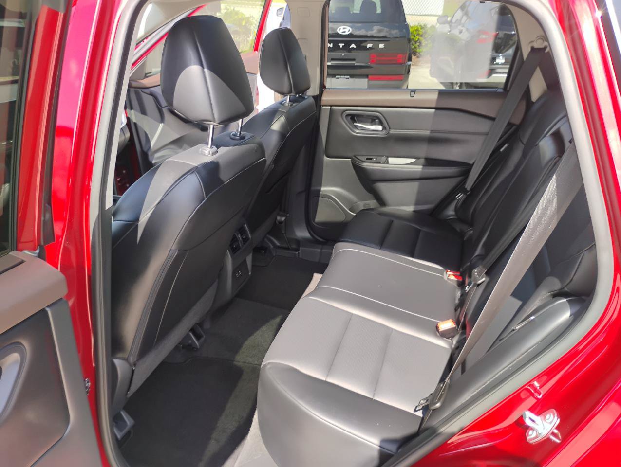 Used 2023 Nissan Rogue SV w/ SV Premium B Package FWD image 34