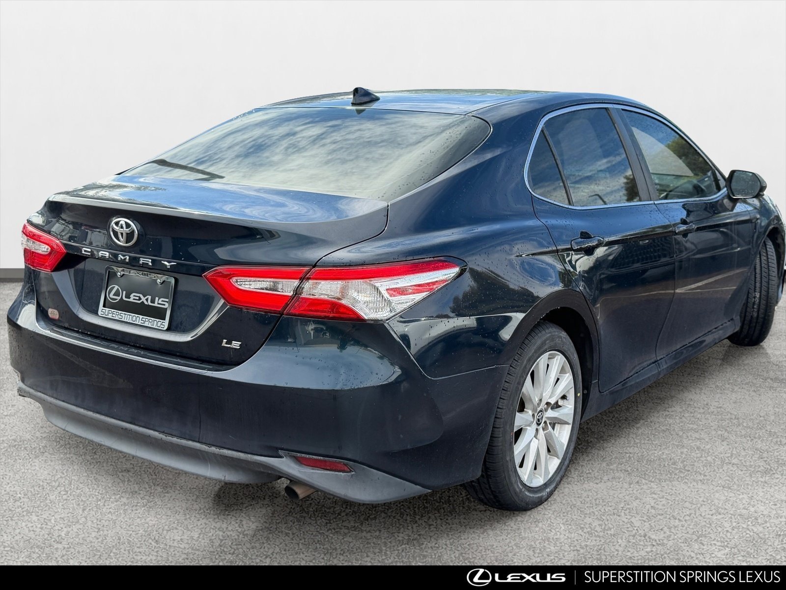 Used 2020 Toyota Camry LE w/ Carpet Mat Package FWD image 3