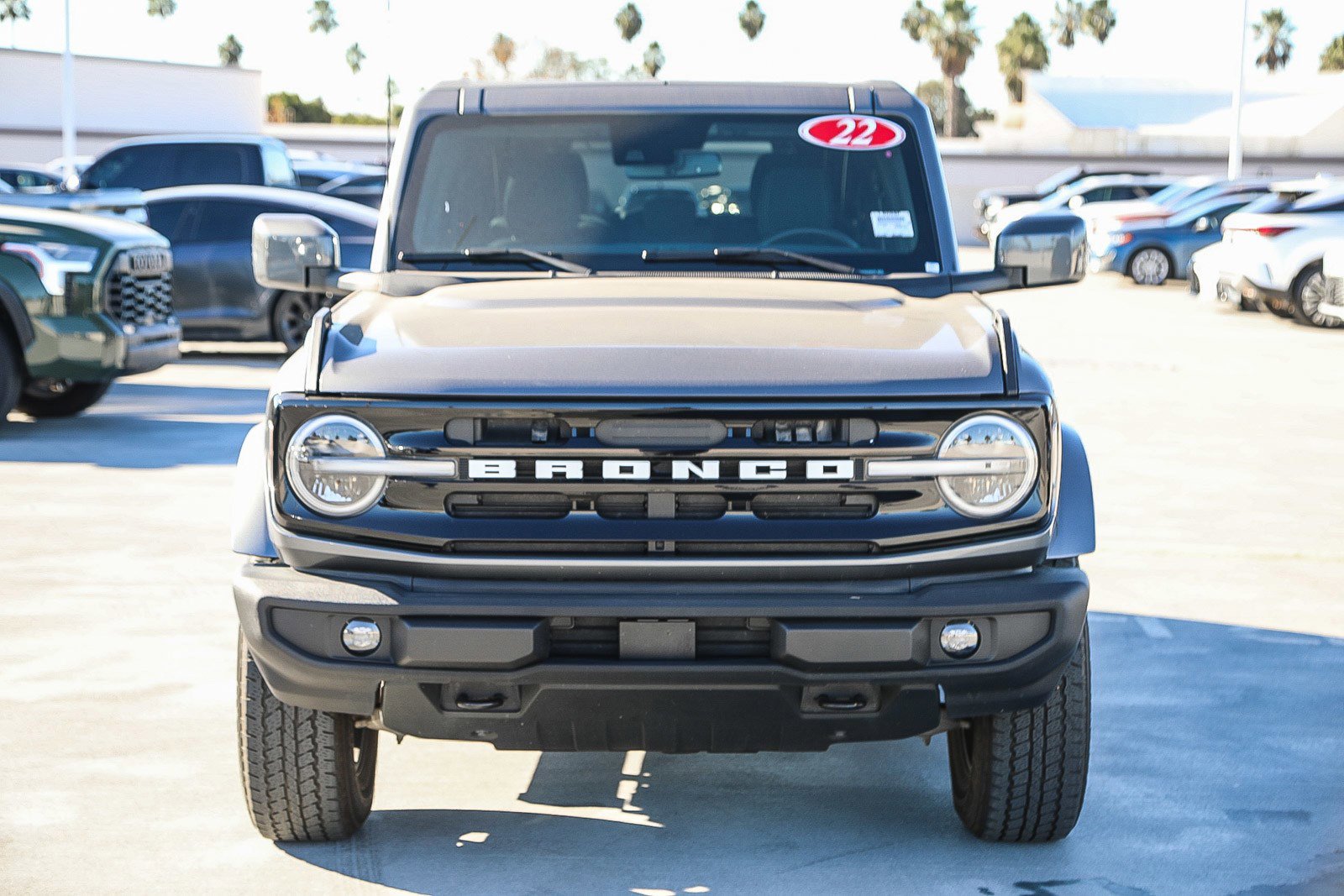 Used 2022 Ford Bronco Outer Banks image 2