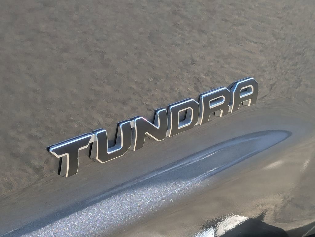 Used 2018 Toyota Tundra SR5 w/ TRD Off Road Package image 31