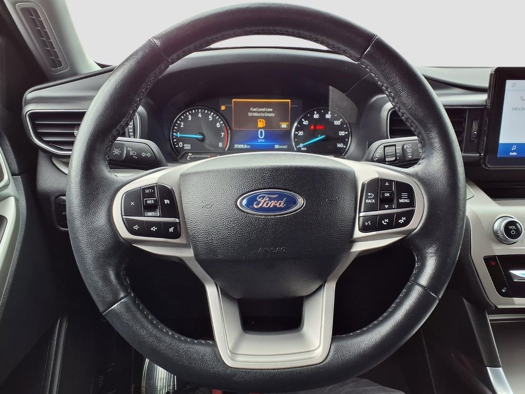 Used 2022 Ford Explorer XLT w/ Equipment Group 202A image 24