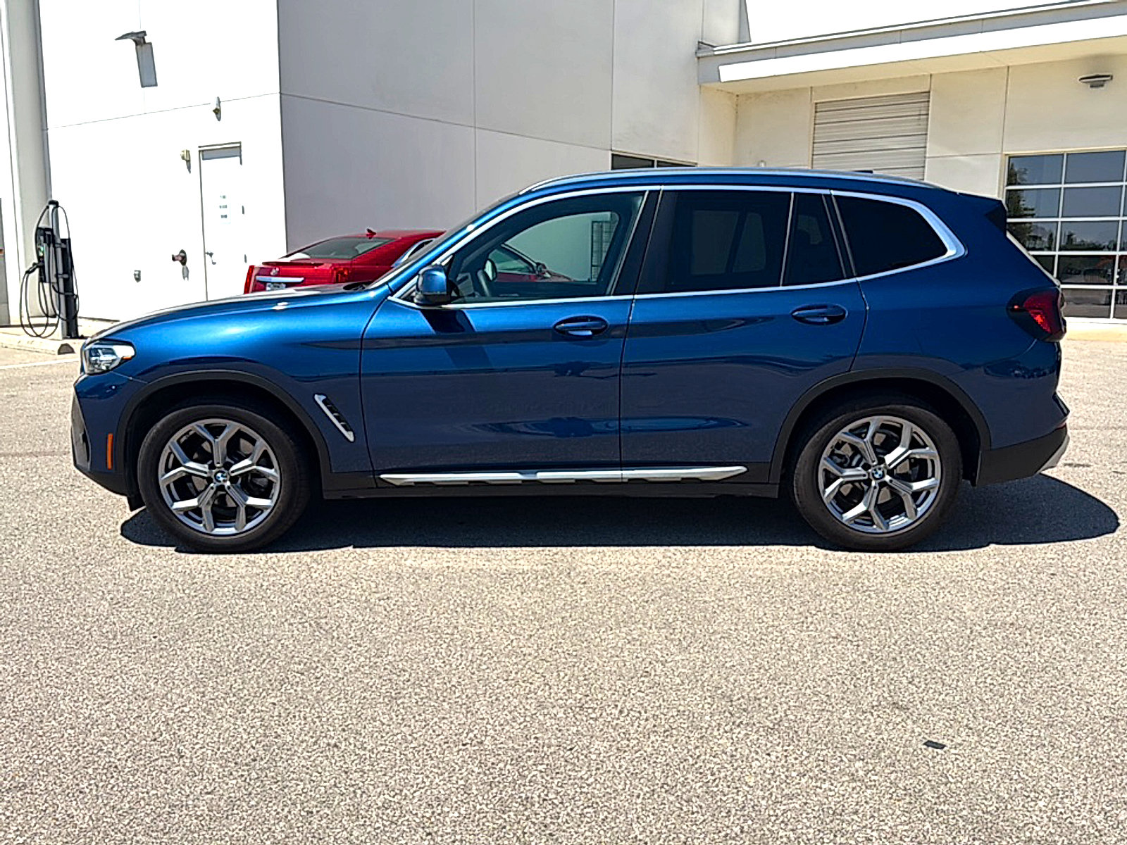 Used 2024 BMW X3 sDrive30i w/ Premium Package RWD image 4