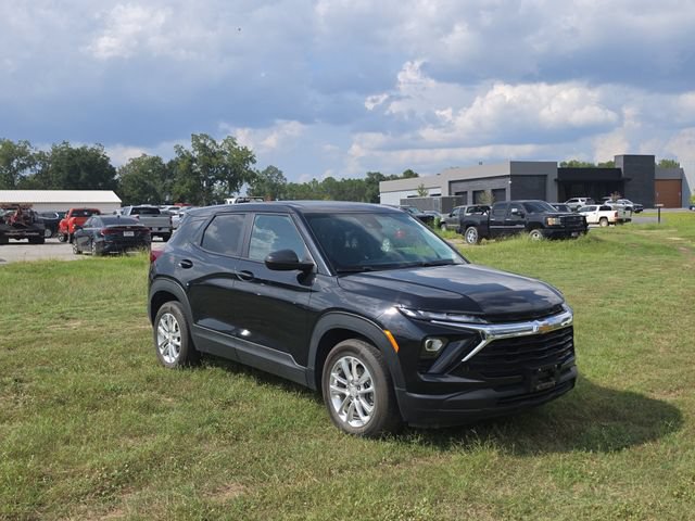 Used 2025 Chevrolet TrailBlazer LS w/ LS Convenience Package FWD image 8