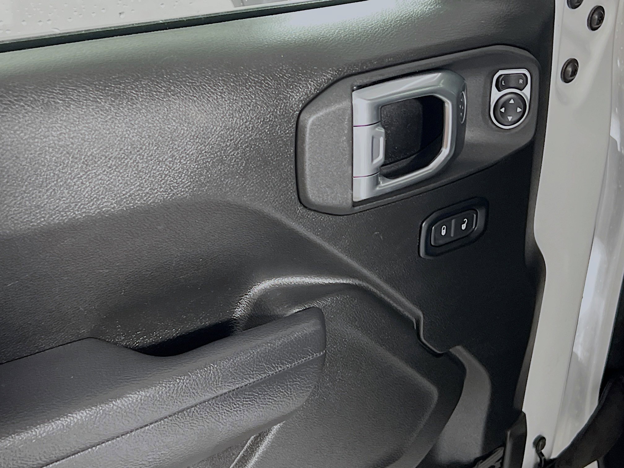 Used 2025 Jeep Wrangler Unlimited Rubicon 4xe w/ Safety Group image 17