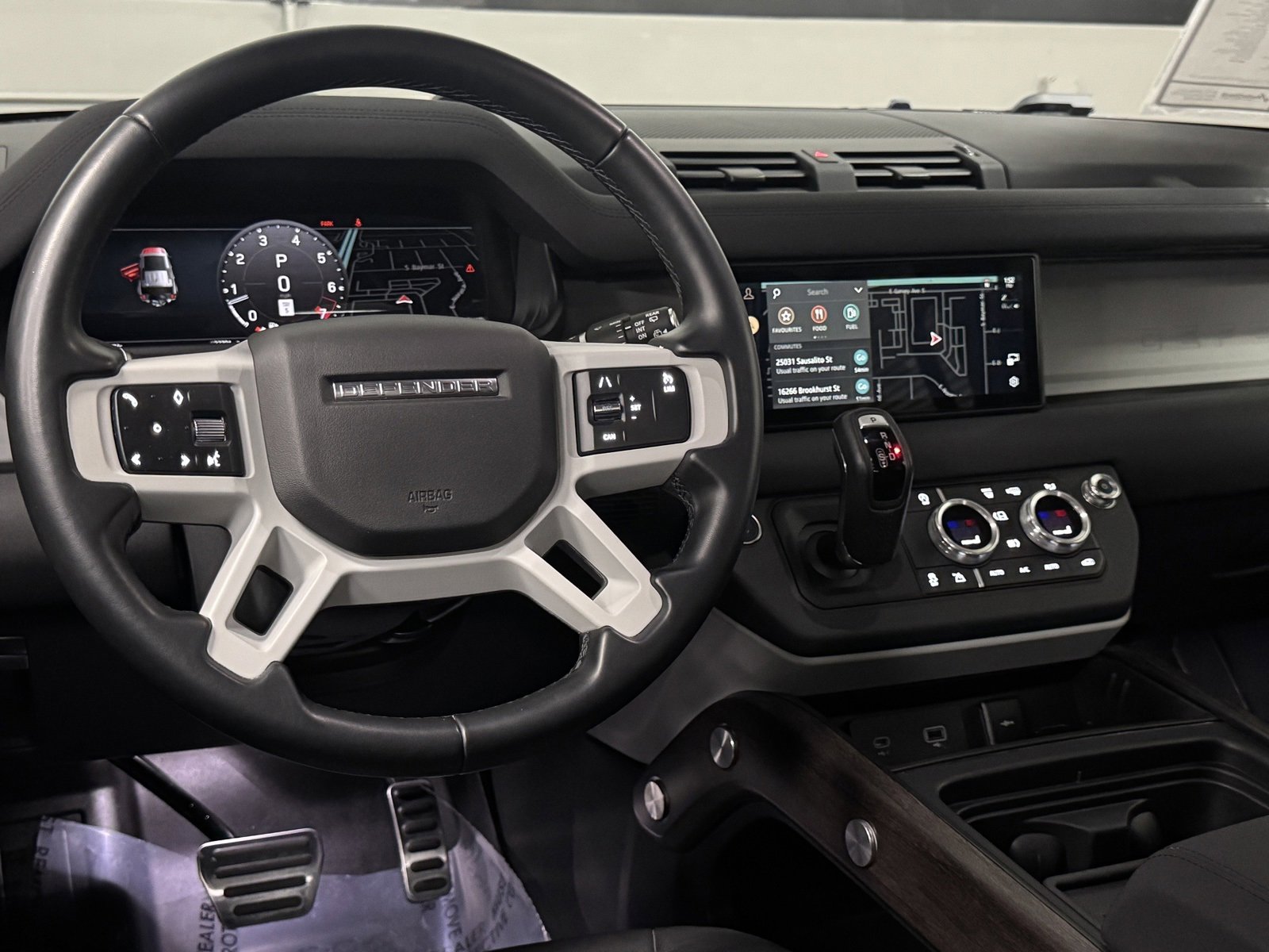 Used 2023 Land Rover Defender 110 S image 37