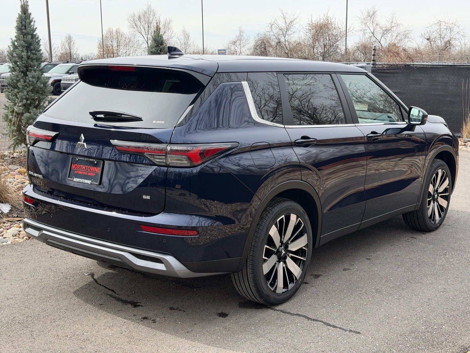 New 2026 Mitsubishi Outlander SE AWD/4WD image 5