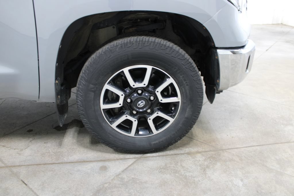 Used 2018 Toyota Tundra SR5 w/ TRD Off Road Package AWD/4WD image 42