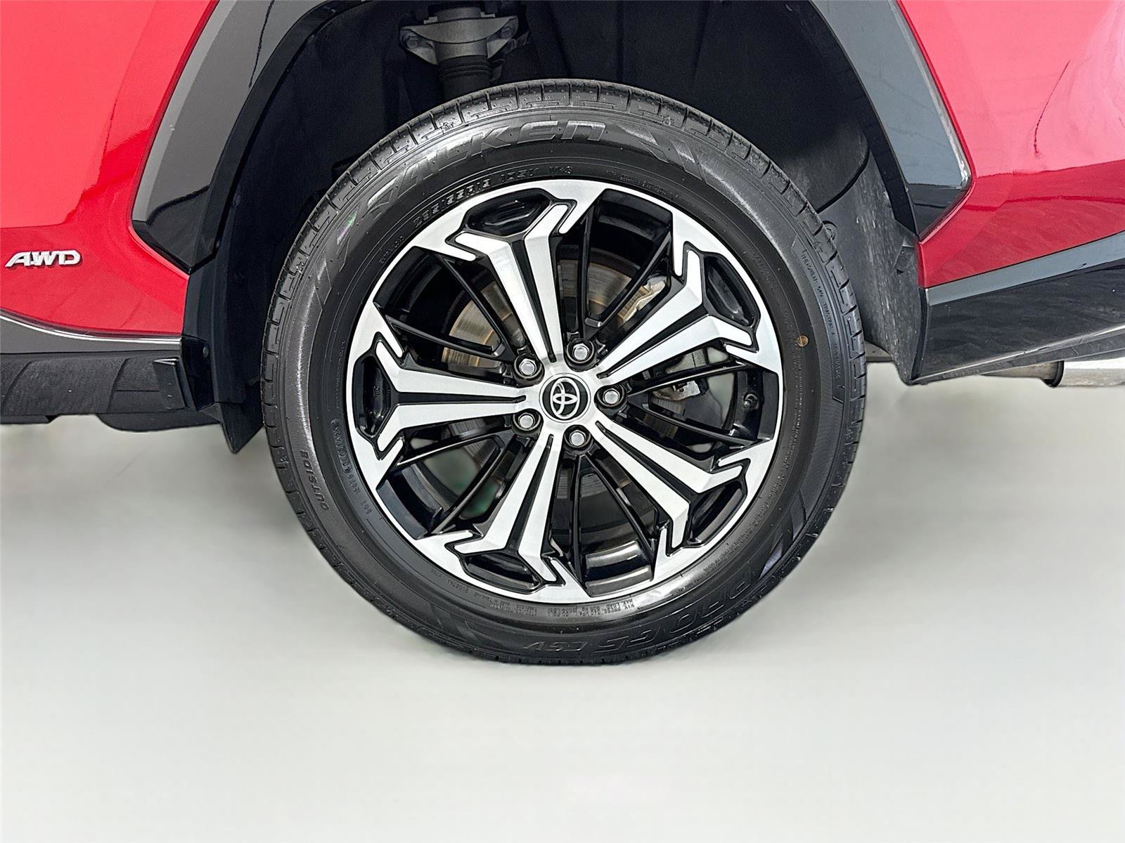 Used 2022 Toyota RAV4 XSE AWD/4WD image 32