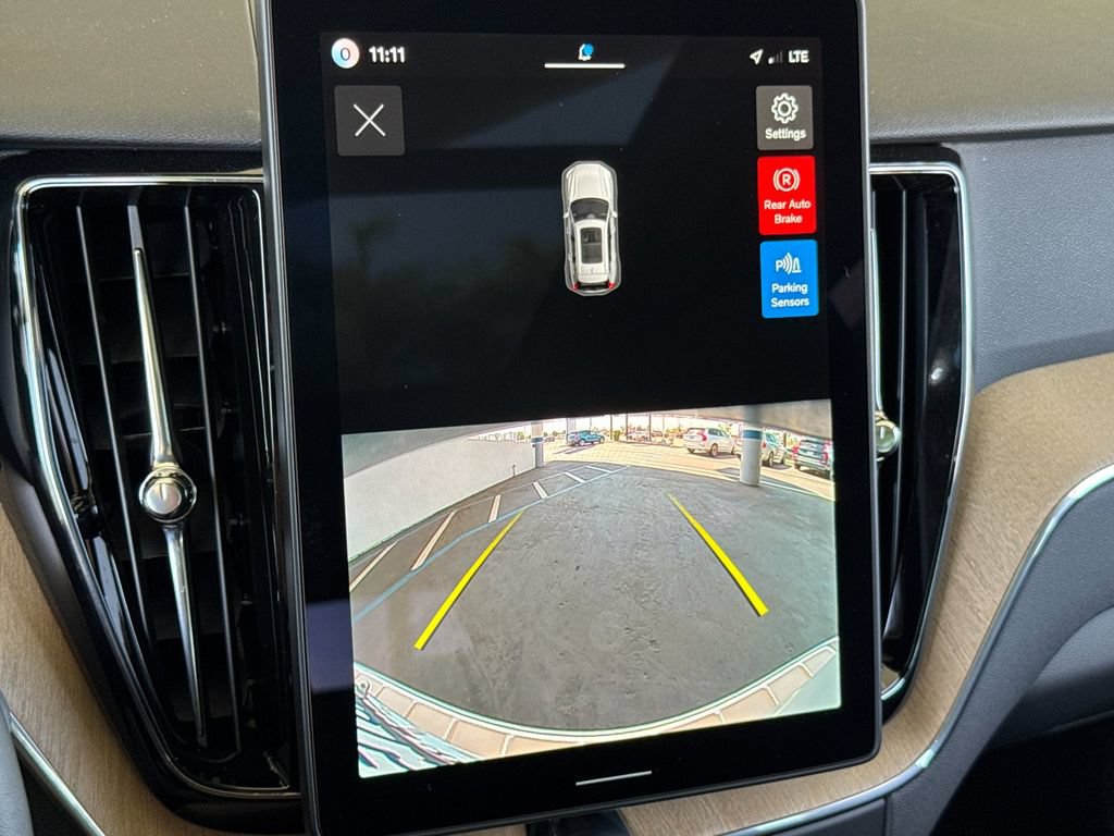 New 2026 Volvo XC60 B5 Core AWD/4WD image 19