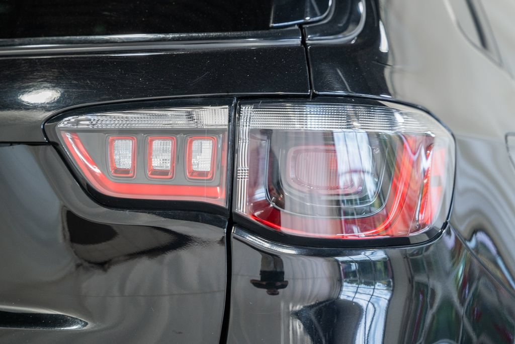 Certified 2025 Jeep Compass Trailhawk AWD/4WD image 6