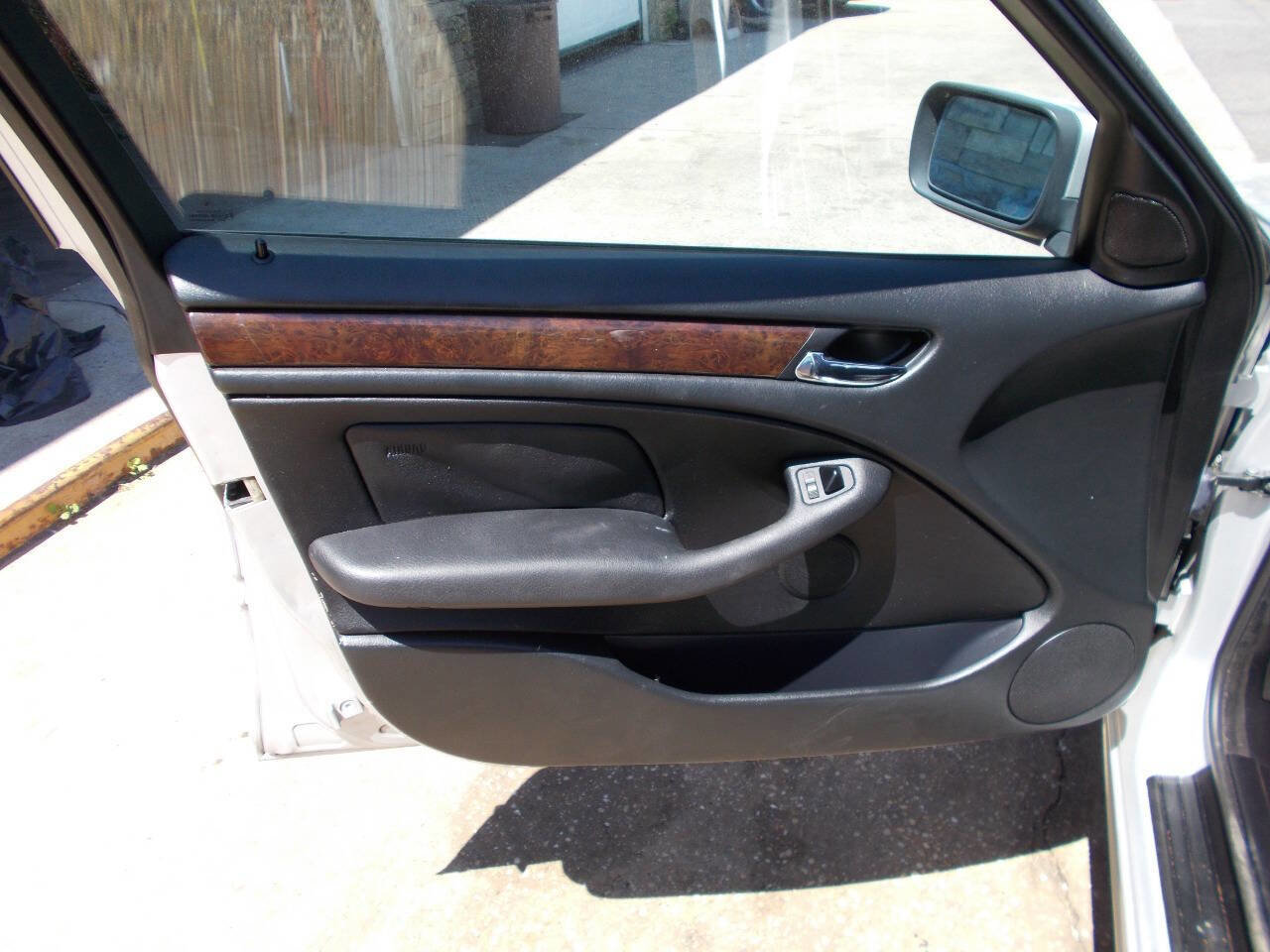 Used 2001 BMW 325xi Sedan AWD/4WD image 10