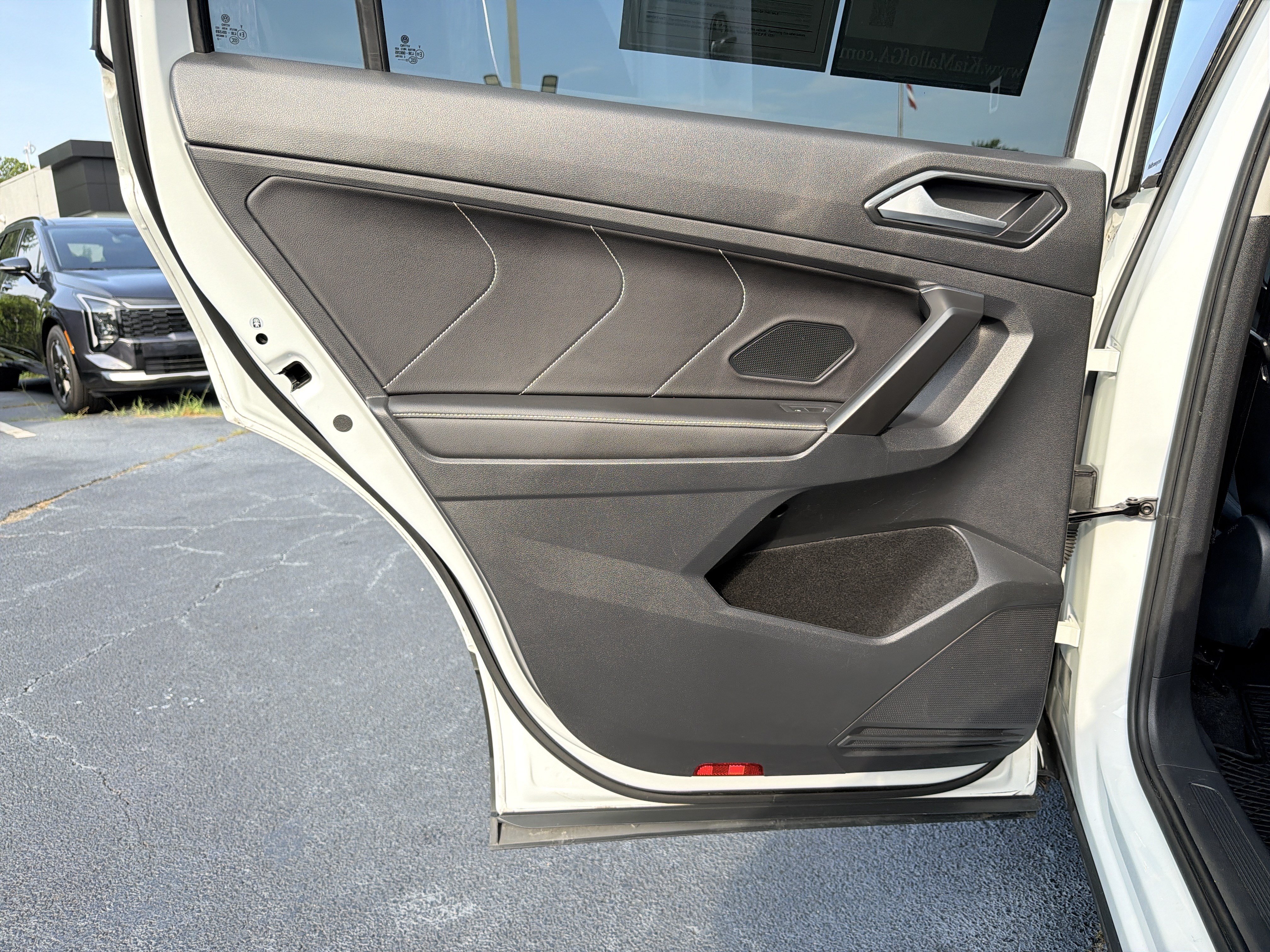 Used 2022 Volkswagen Tiguan SE FWD image 17