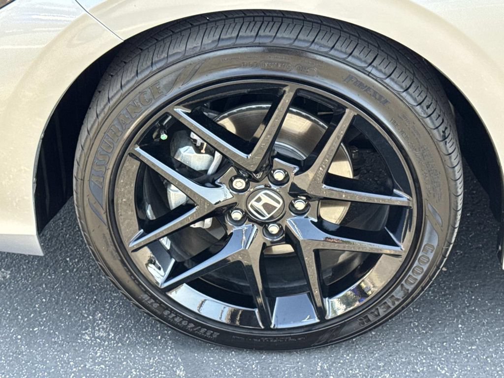 Used 2025 Honda Civic Sport image 6