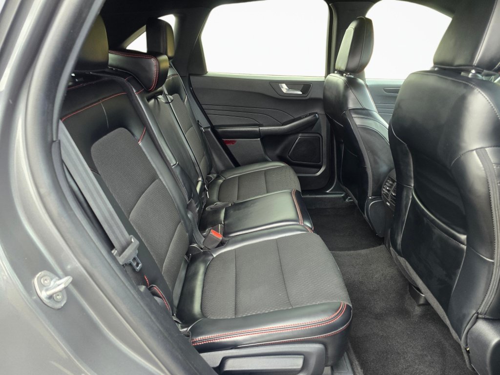 Used 2025 Ford Escape ST-Line Select AWD/4WD image 22