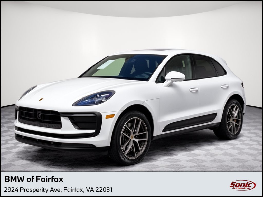 Used 2023 Porsche Macan AWD/4WD image 1