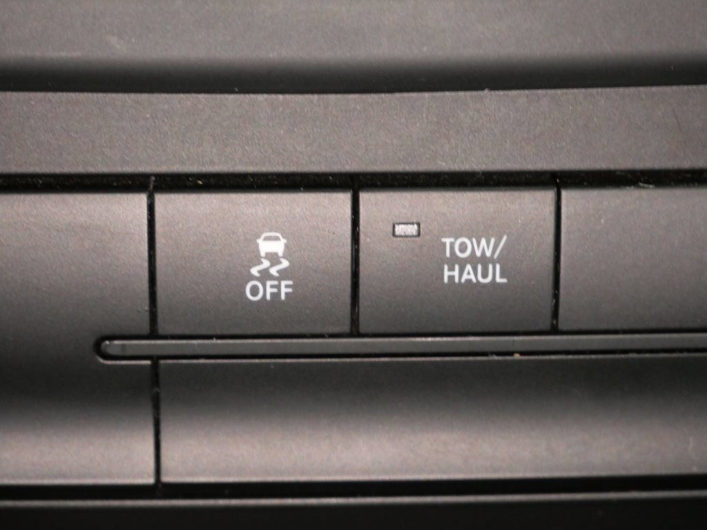 Used 2024 RAM 1500 Classic SLT AWD/4WD image 21