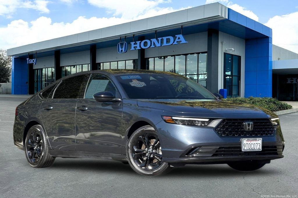 Certified 2025 Honda Accord SE image 2