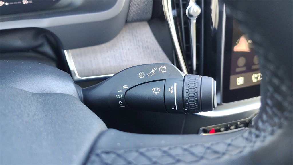 New 2026 Volvo XC90 B6 Ultra image 17