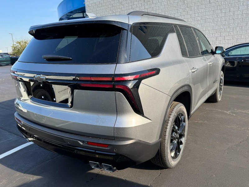 New 2026 Chevrolet Traverse LT image 3