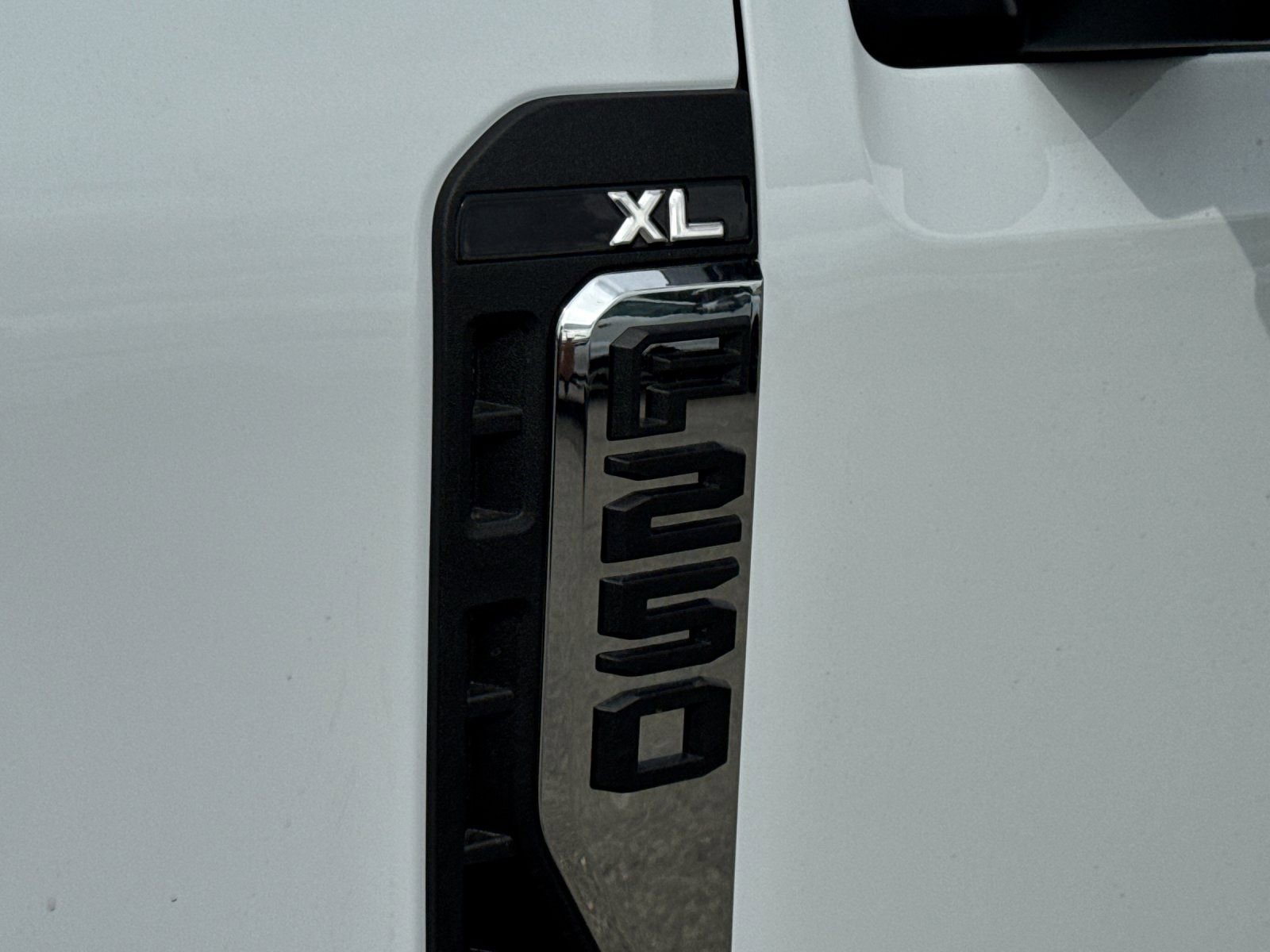 New 2026 Ford F250 XL w/ XL Off-Road Package image 28