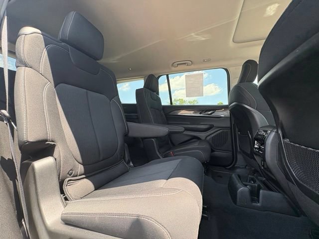 Used 2023 Jeep Grand Cherokee L Laredo w/ Luxury Tech Group I AWD/4WD image 32