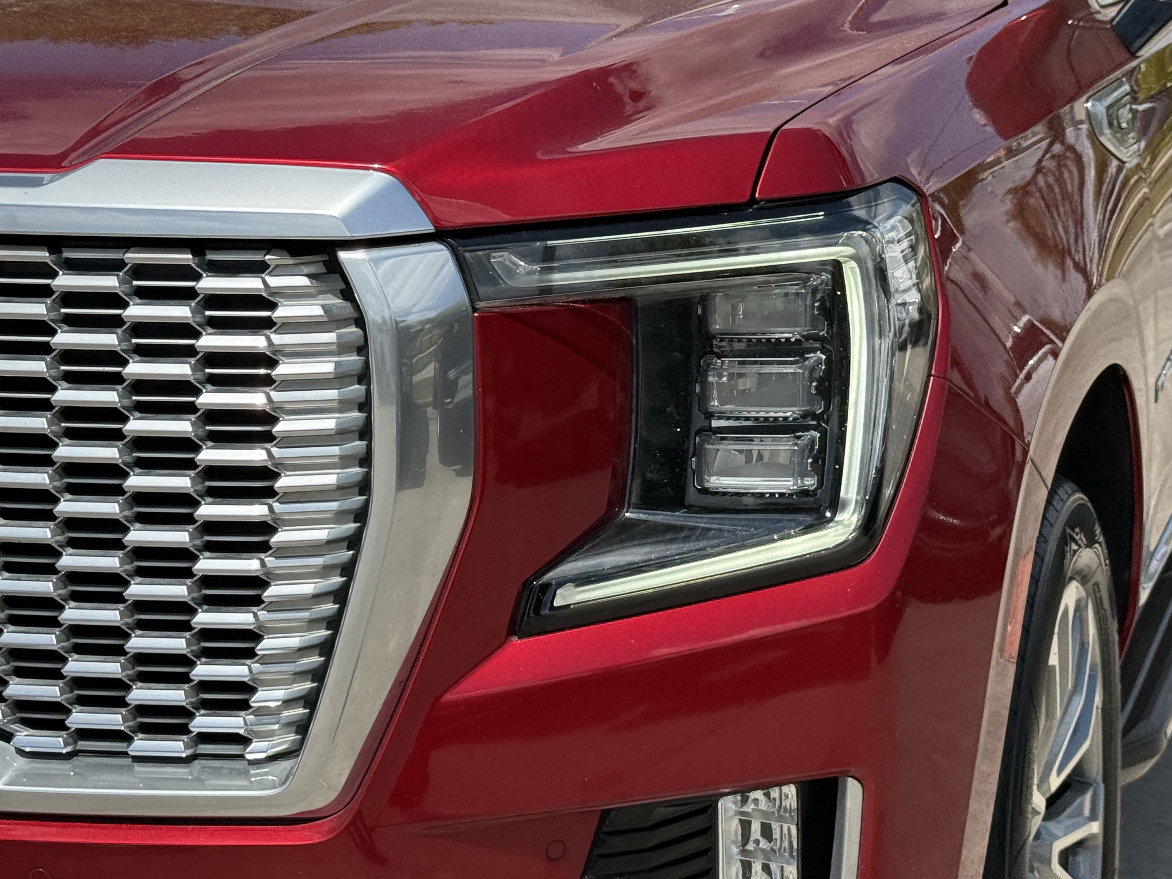 Used 2021 GMC Yukon Denali image 11