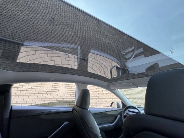 Used 2026 Tesla Model Y Long Range AWD/4WD image 19