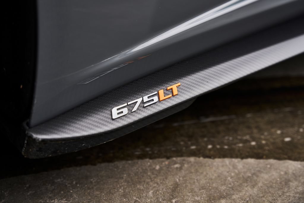 Used 2016 McLaren 675LT Coupe RWD image 11