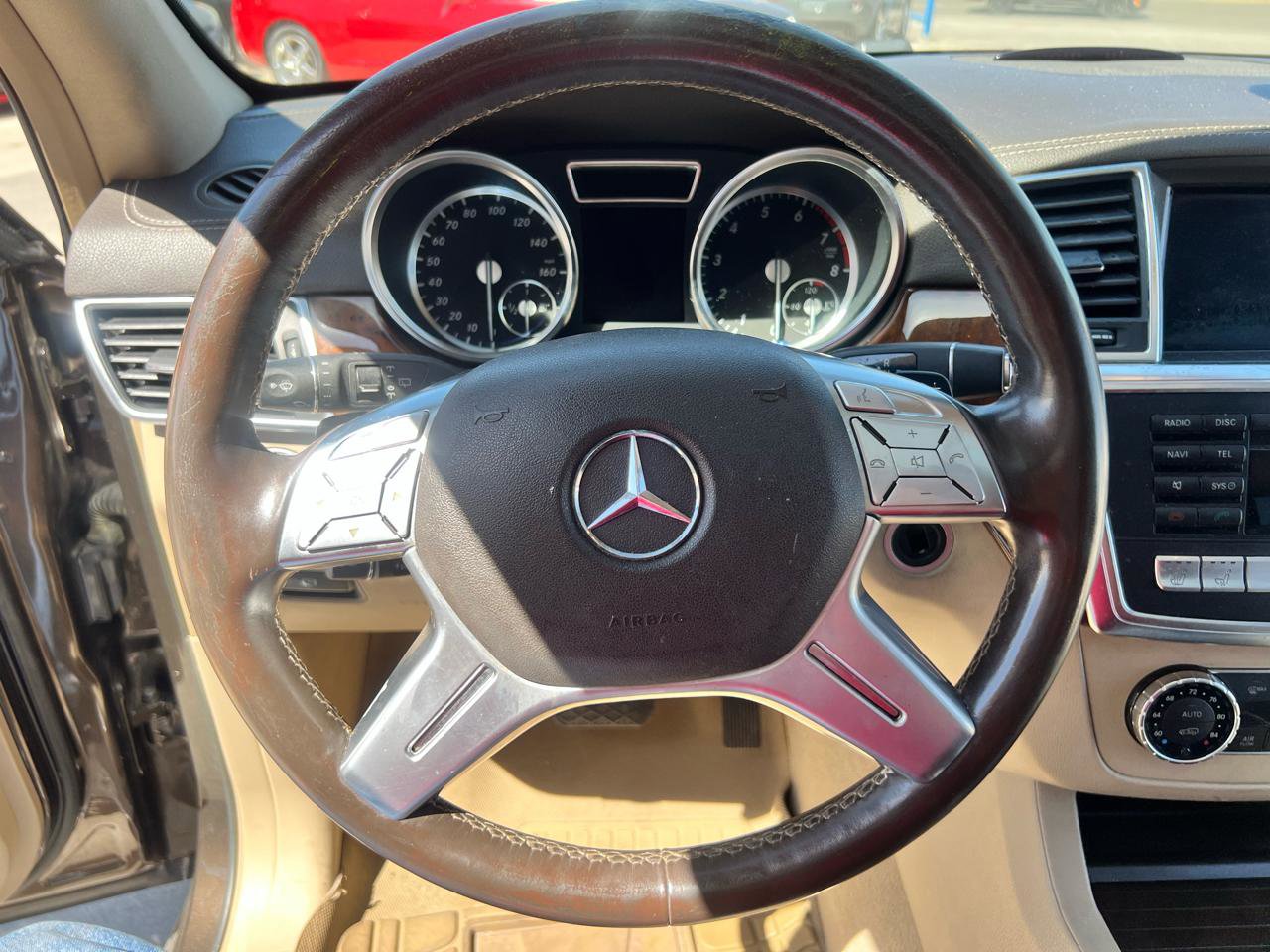 Used 2014 Mercedes-Benz GL 450 4MATIC image 11