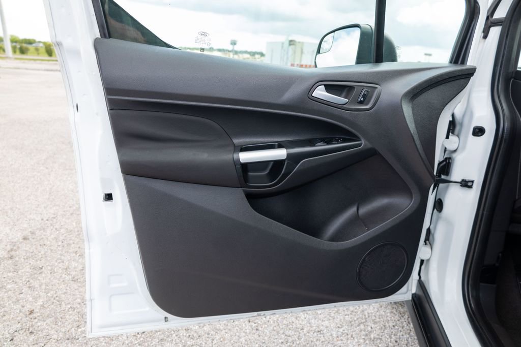 Used 2018 Ford Transit Connect XLT image 16