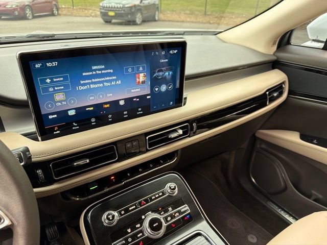 Certified 2022 Lincoln Nautilus AWD w/ Premium Package image 32