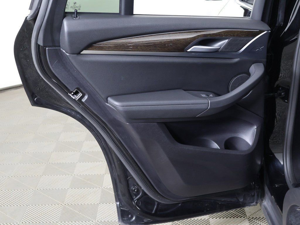 Used 2025 BMW X4 xDrive30i image 29