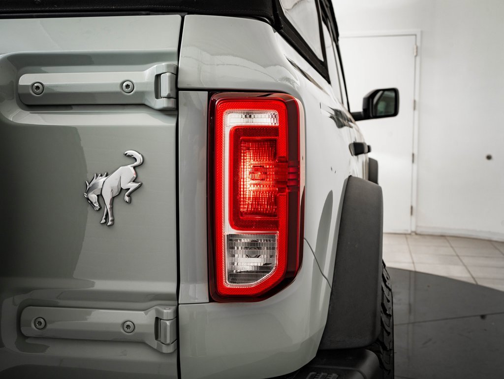 Used 2021 Ford Bronco Black Diamond image 10