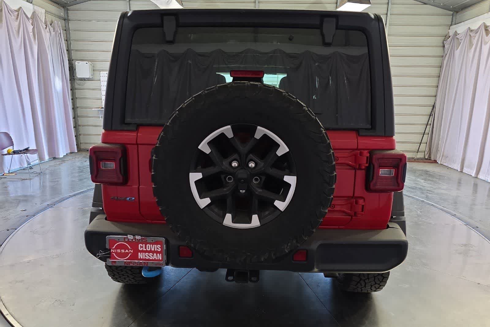 Used 2024 Jeep Wrangler Unlimited Rubicon 4xe AWD/4WD image 8