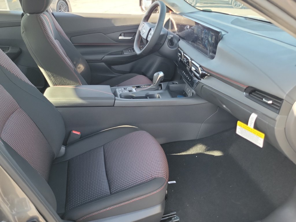 New 2027 Nissan Sentra SR w/ Floor Mat Package FWD image 11
