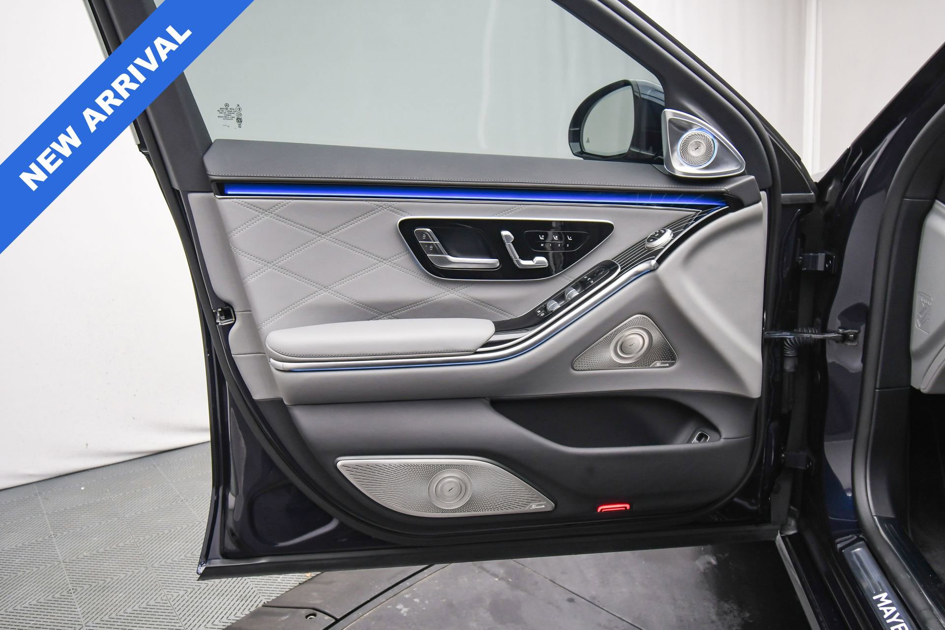 Used 2025 Mercedes-Benz Maybach S 580 4MATIC image 49