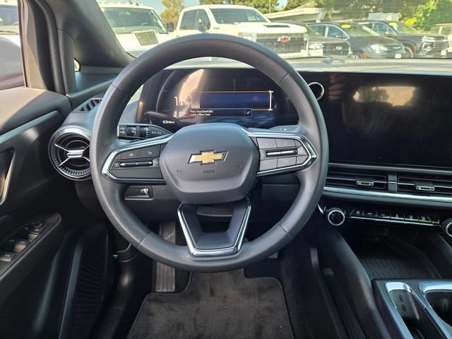 Used 2025 Chevrolet Equinox EV LT FWD image 15