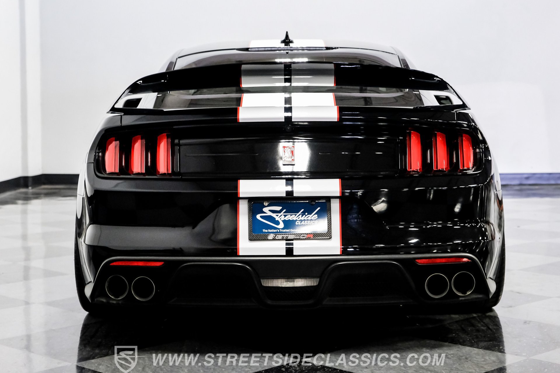 Used 2020 Ford Mustang Shelby GT350R w/ GT350R Equipment Group 920A RWD image 11