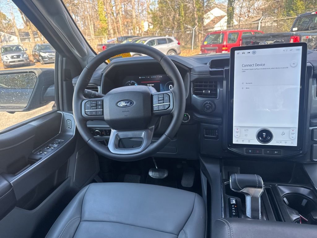 Used 2025 Ford F150 Lightning Flash image 9