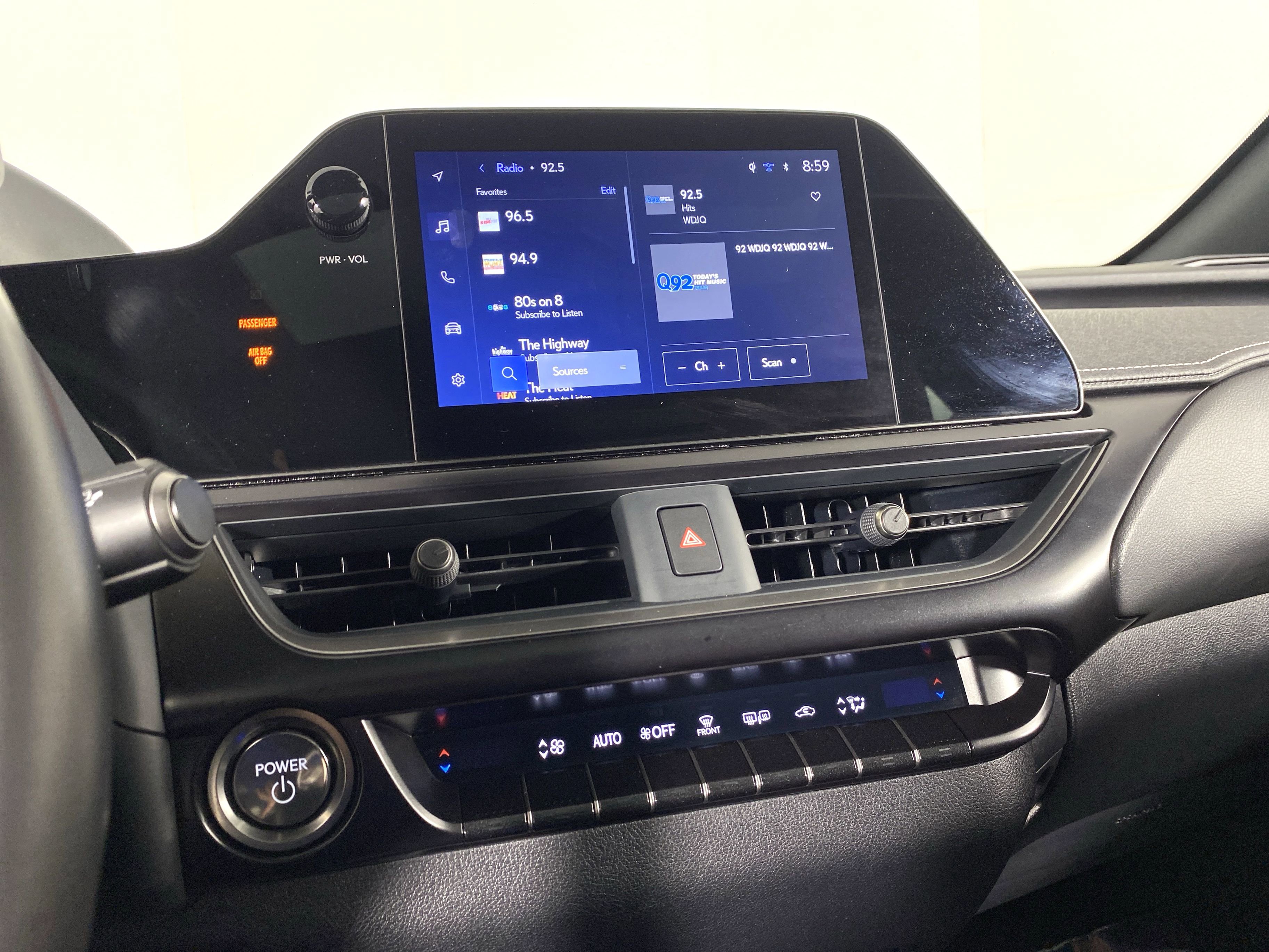 Used 2024 Lexus UX 250h AWD image 29