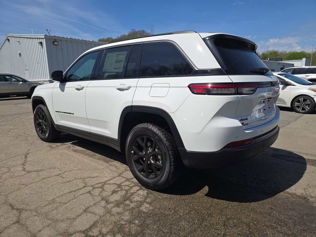 New 2026 Jeep Grand Cherokee Altitude AWD/4WD image 6