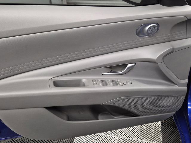 Used 2023 Hyundai Elantra SEL FWD image 16