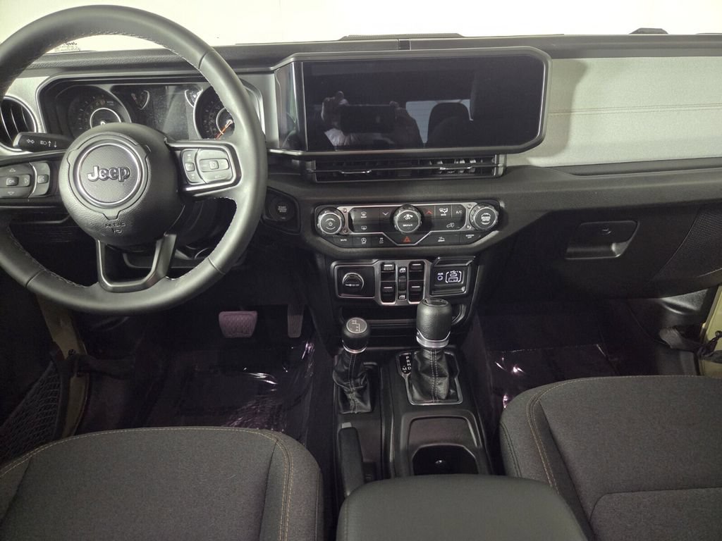 Used 2026 Jeep Gladiator Sport AWD/4WD image 24