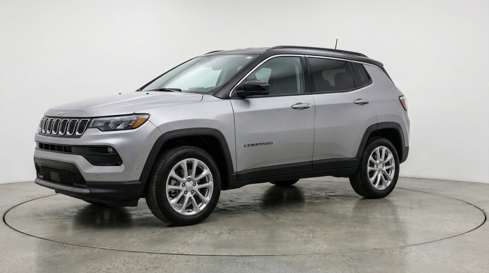 Used 2025 Jeep Compass Limited AWD/4WD image 3