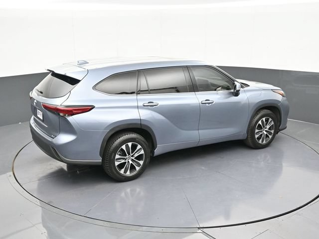 Used 2021 Toyota Highlander XLE FWD image 61