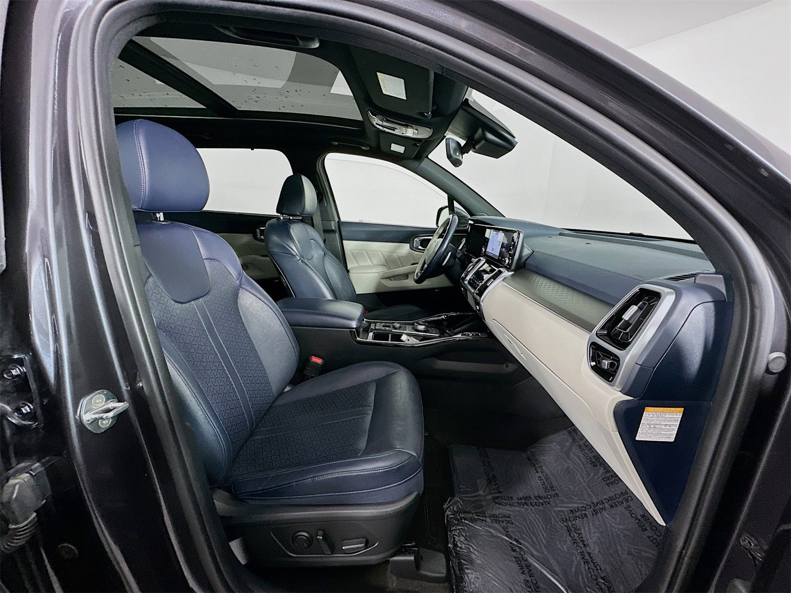 Used 2023 Kia Sorento SX Prestige image 31