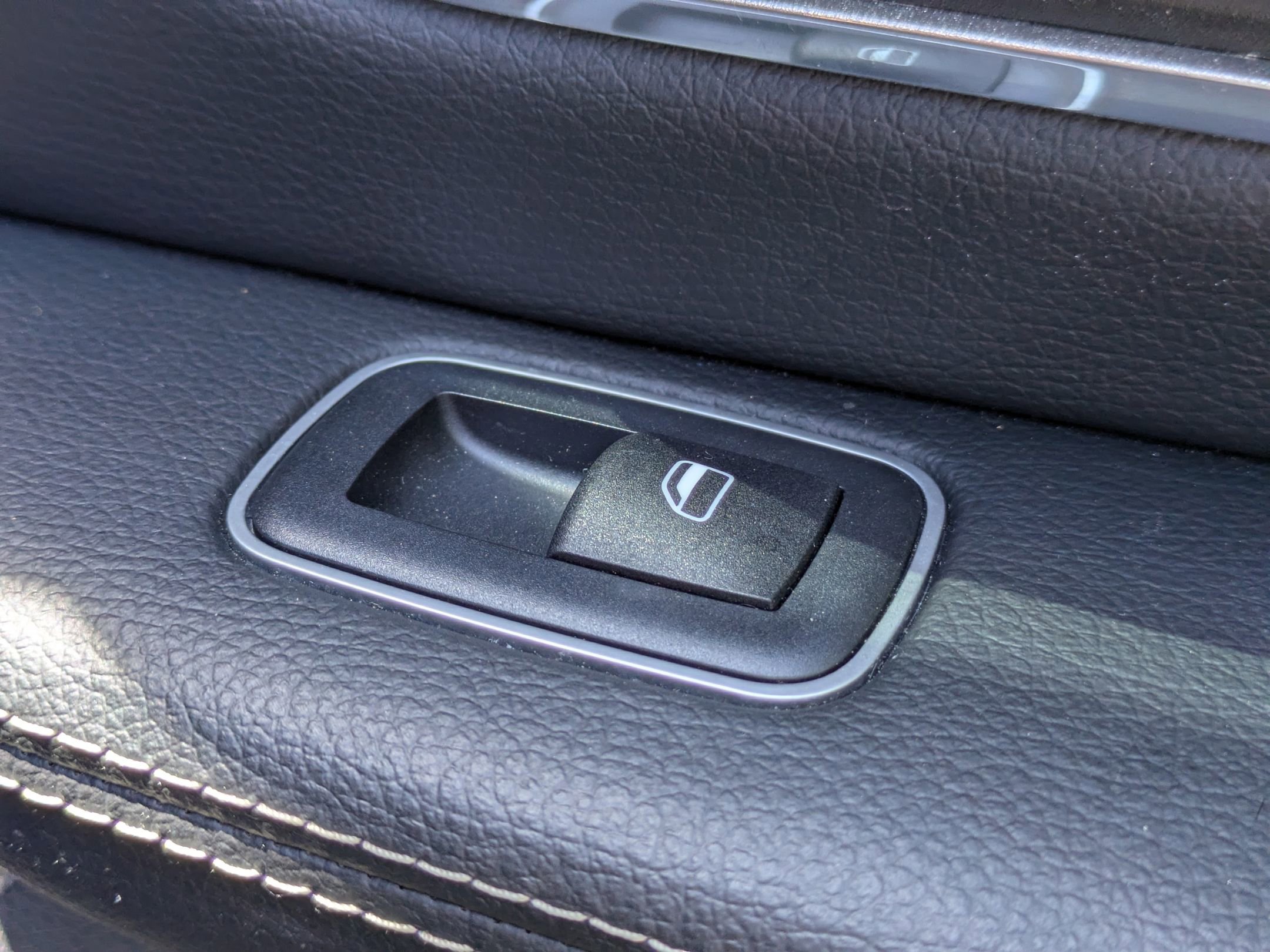 Used 2022 RAM 1500 Laramie w/ Sport Appearance Package AWD/4WD image 34