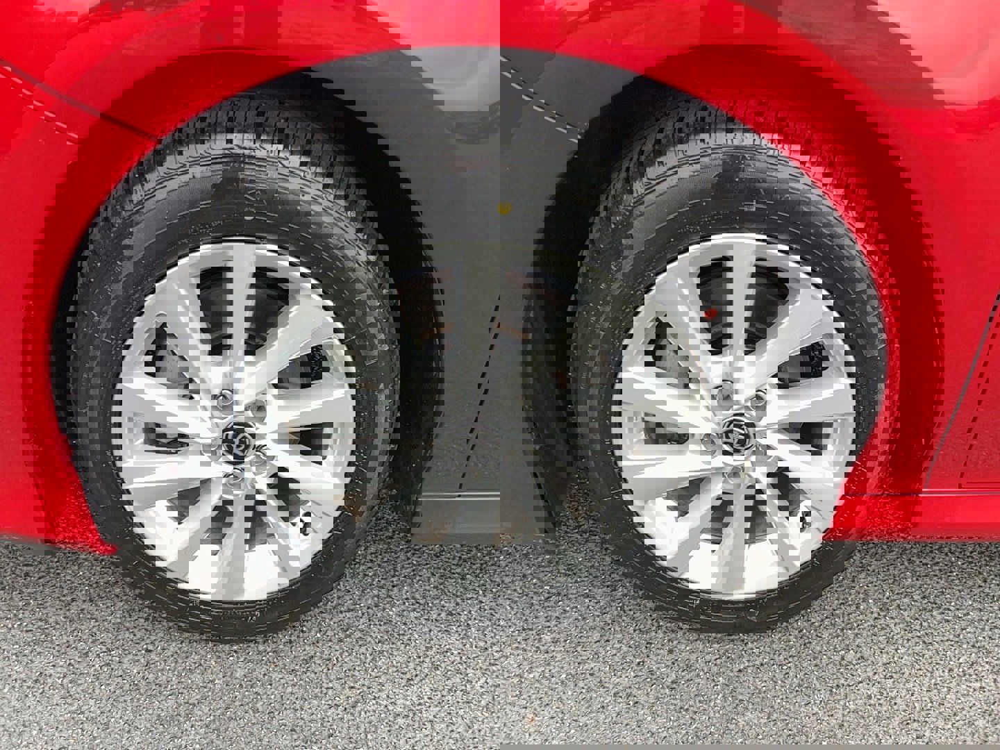 Used 2023 Toyota Camry LE image 9