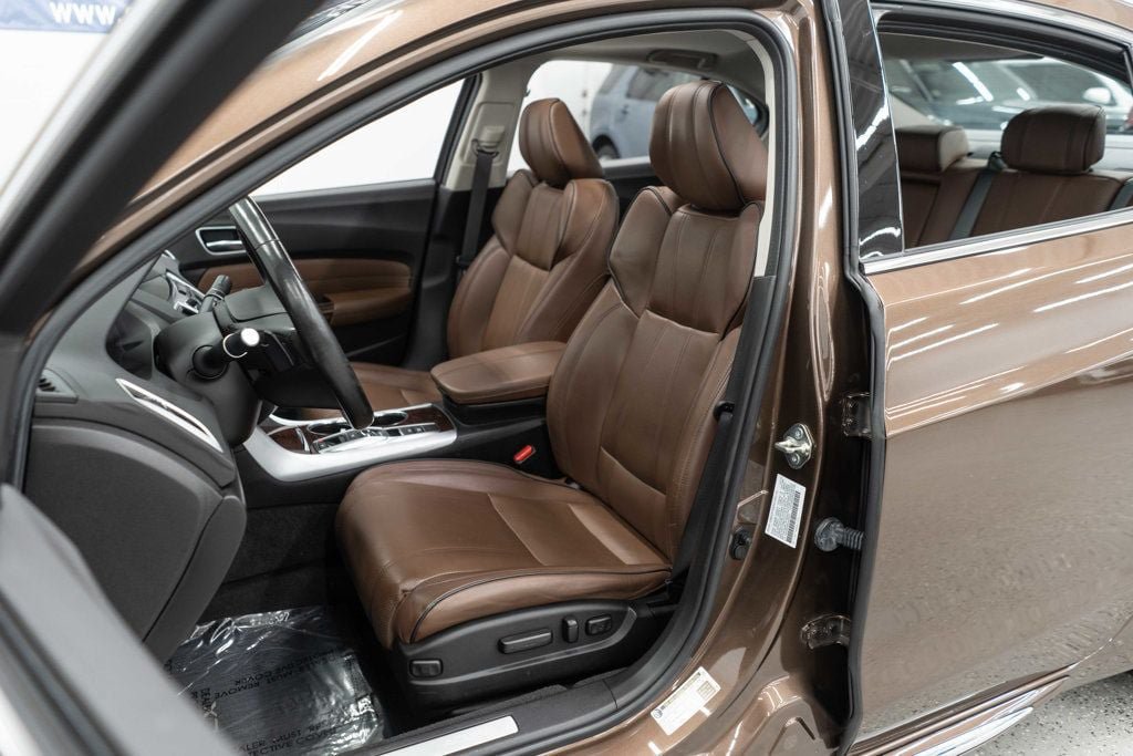 Used 2020 Acura TLX w/ Technology Package FWD image 9